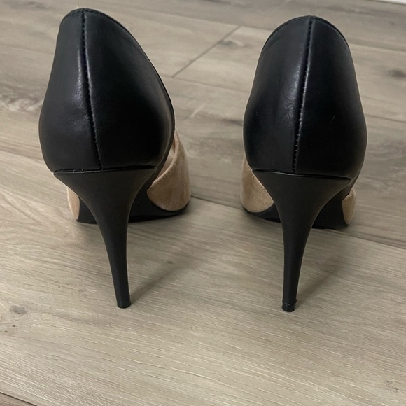 Two-Tone Nude and Black Peep Toe Heels - Picture 8 of 9